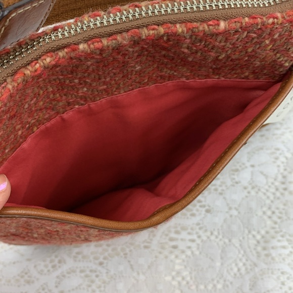 Coach SCARO swing pack Crossbody bag Camel Rose Wool Tweed Zip bag NEW NWT - Picture 7 of 14